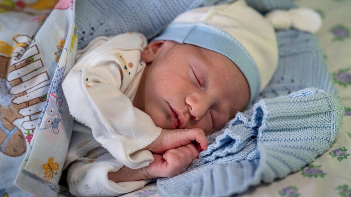 Vojákům hradí zmrazení spermatu. Ukrajina čelí demografické katastrofě